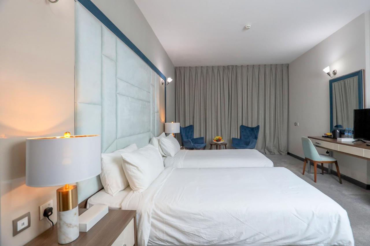 Al Azmy 116 Hotel ชาร์จาห์ ภายนอก รูปภาพ