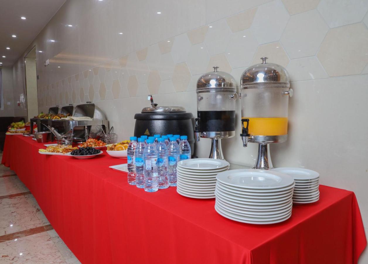Al Azmy 116 Hotel ชาร์จาห์ ภายนอก รูปภาพ