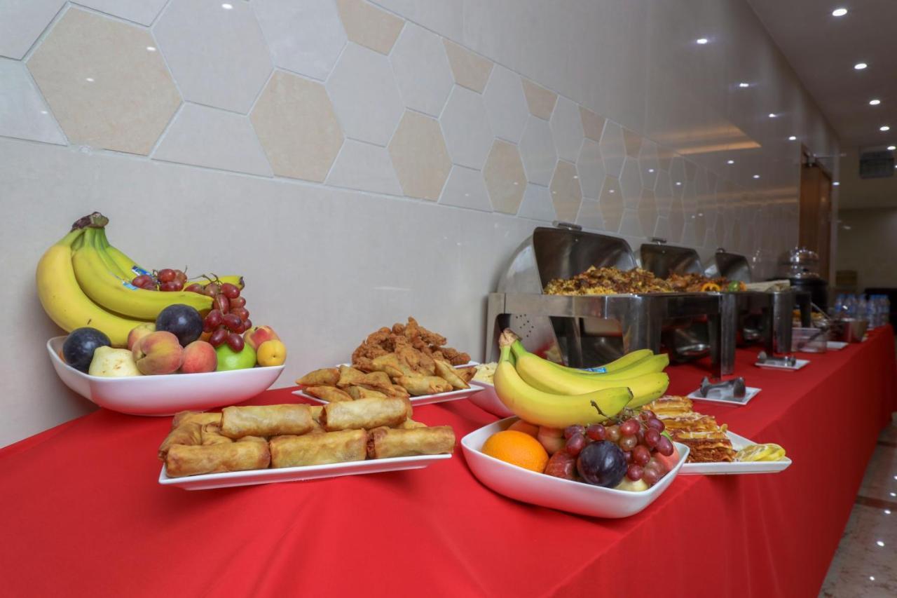 Al Azmy 116 Hotel ชาร์จาห์ ภายนอก รูปภาพ
