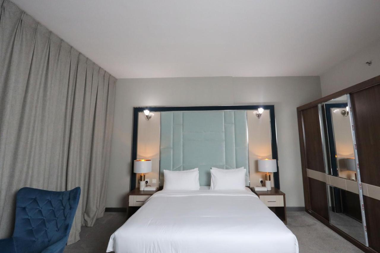 Al Azmy 116 Hotel ชาร์จาห์ ภายนอก รูปภาพ