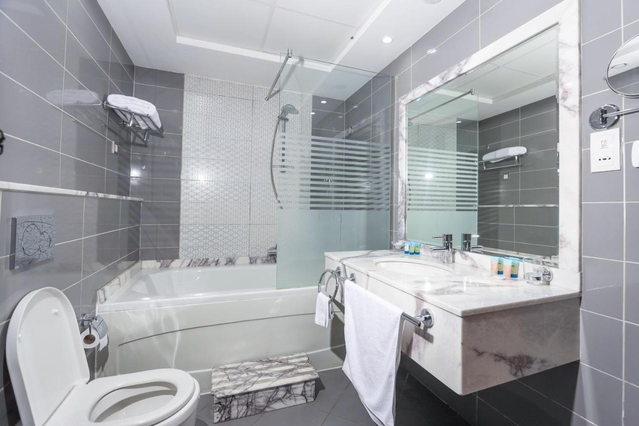 Al Azmy 116 Hotel ชาร์จาห์ ภายนอก รูปภาพ